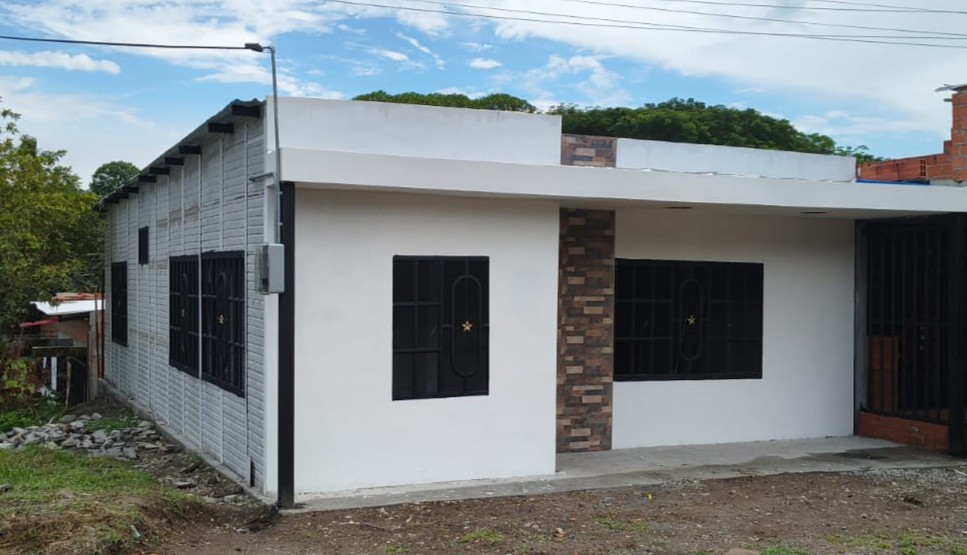Casa Tipo Cubo. Lérida -Tolima 
Barrio Villa Nelly.